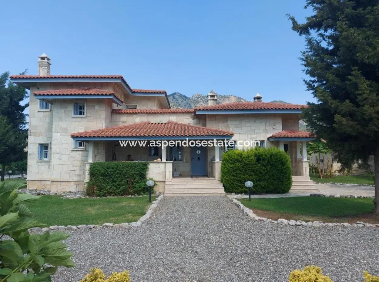 Villa Zum Verkauf Auf Einem Grundstück Von 3500M2 An Der Straße Zum Iztuzu Strand In Dalyan