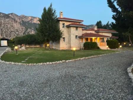 Villa Zum Verkauf Auf Einem Grundstück Von 3500M2 An Der Straße Zum Iztuzu Strand In Dalyan