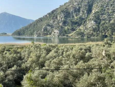 6.821M2 Dorfhaus Zum Verkauf Mit Blick Auf Den Çandir See