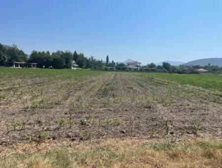 Grundstück Zum Verkauf Von 2715M2 Im Bebauten Gebiet Des Dorfes In Okçular