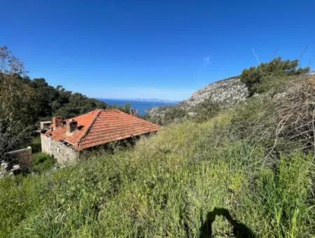 Village House For Sale In 4,400M2 Land With Full Sea View In Gökbel