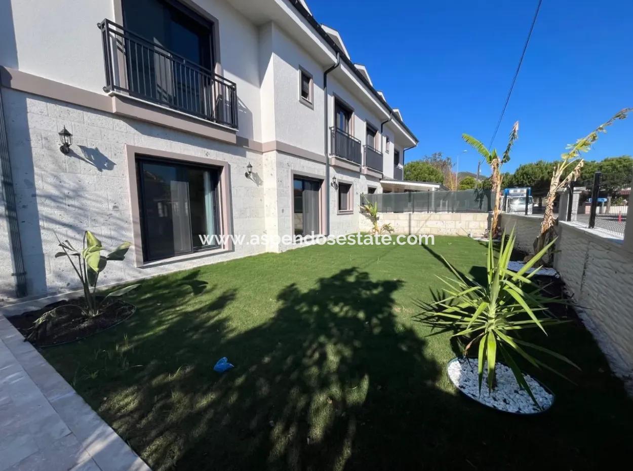 Dalyan Merkezde 230M2 5+1 Satılık Villa