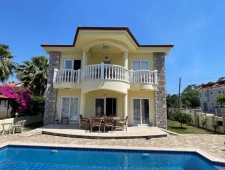 Dalyan Maraş'da Kral Mezarları Manzaralı Satılık Villa